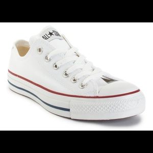 Woman’s Chuck Taylor All Star Ox Casual Sneakers